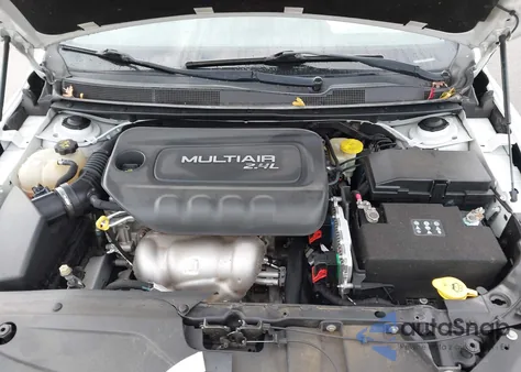 2015 Chrysler 200 Limited from USA, damaged, VIN 1C3CCCAB5FN579900